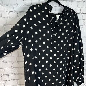 Black and white H&M polkadot dress. Can also be worn as a long shirt.